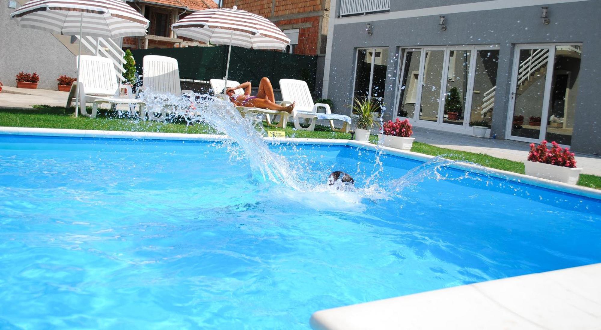 Vila Delux Negotin Esterno foto
